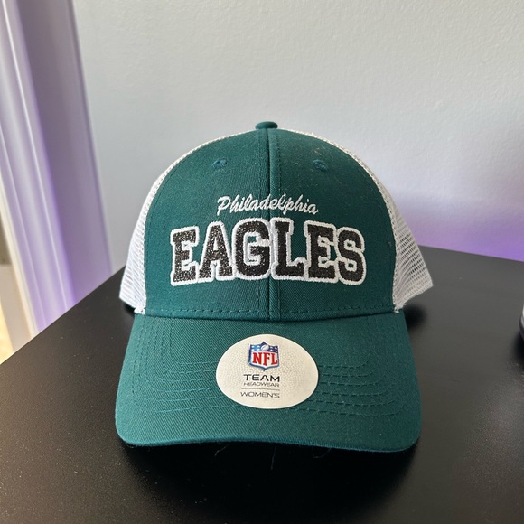 Women’s NFL Eagles Hat - Picture 1 of 4